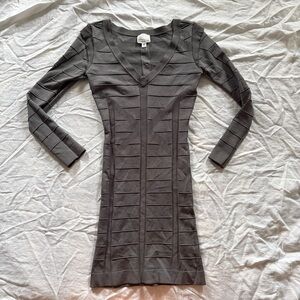 Kardashian x bebe V-Neck bodycon Mini Dress